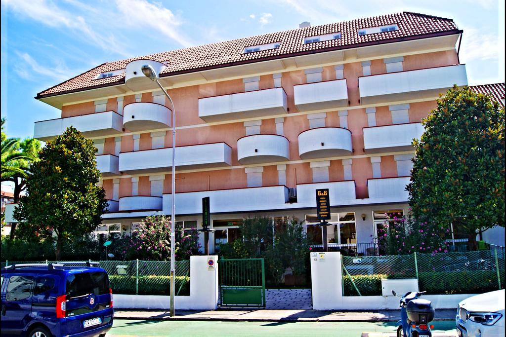 Hotel Blumen San Benedetto del Tronto Exterior photo